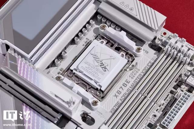 技嘉X870E X3D 超级冰雕主板测评：为游戏极限而生